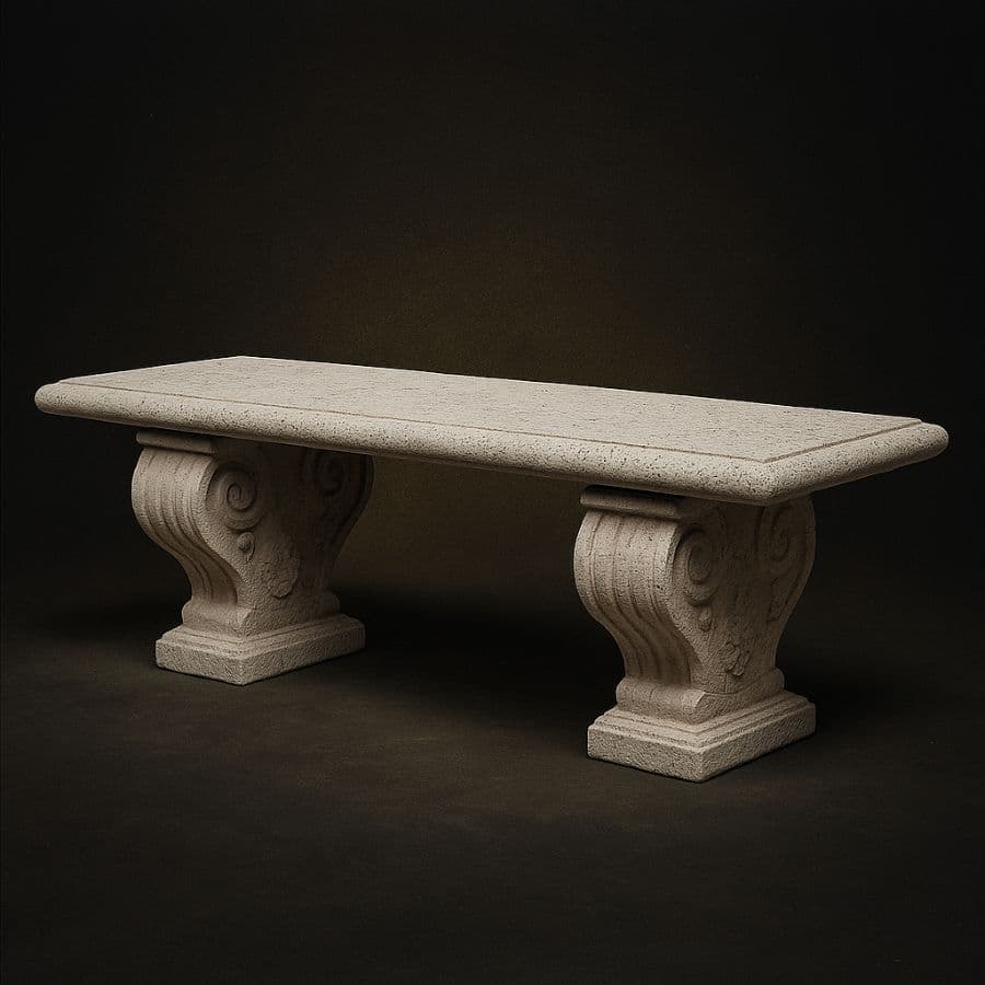 Banca clásica de cantera con base tallada