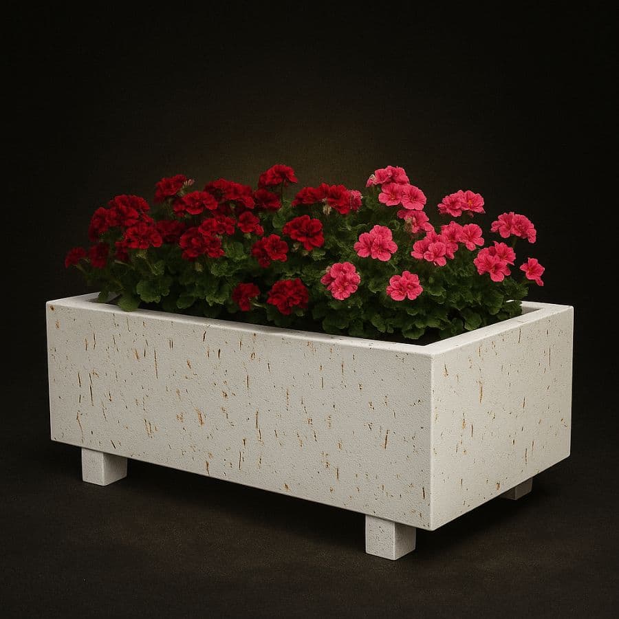 Jardinera rectangular blanca veteada con patas