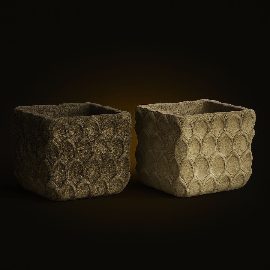 Macetas cuadradas escamadas
